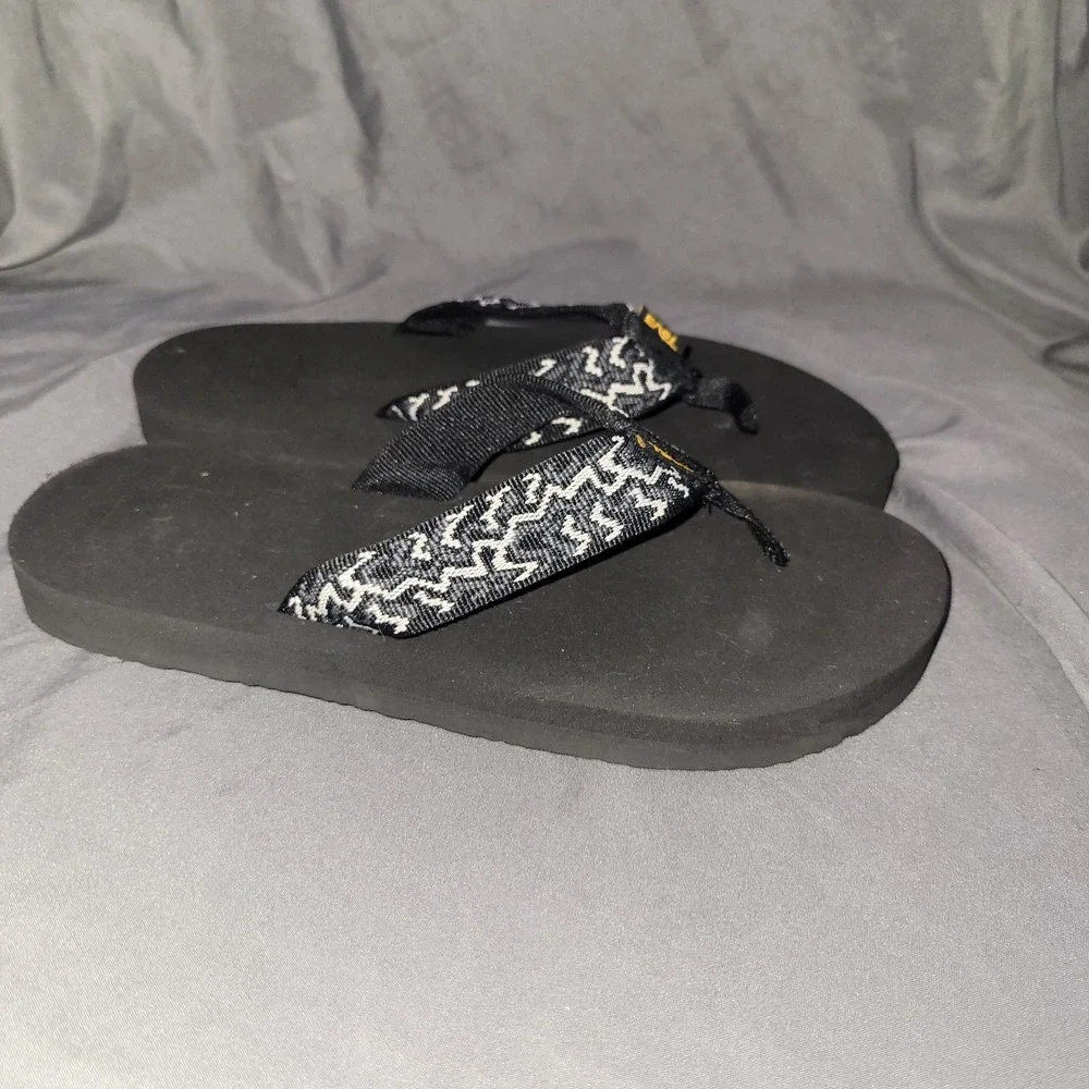 TEVA Kids Mush II Ravine Black Sandals Flip Flops Size 6 Youth